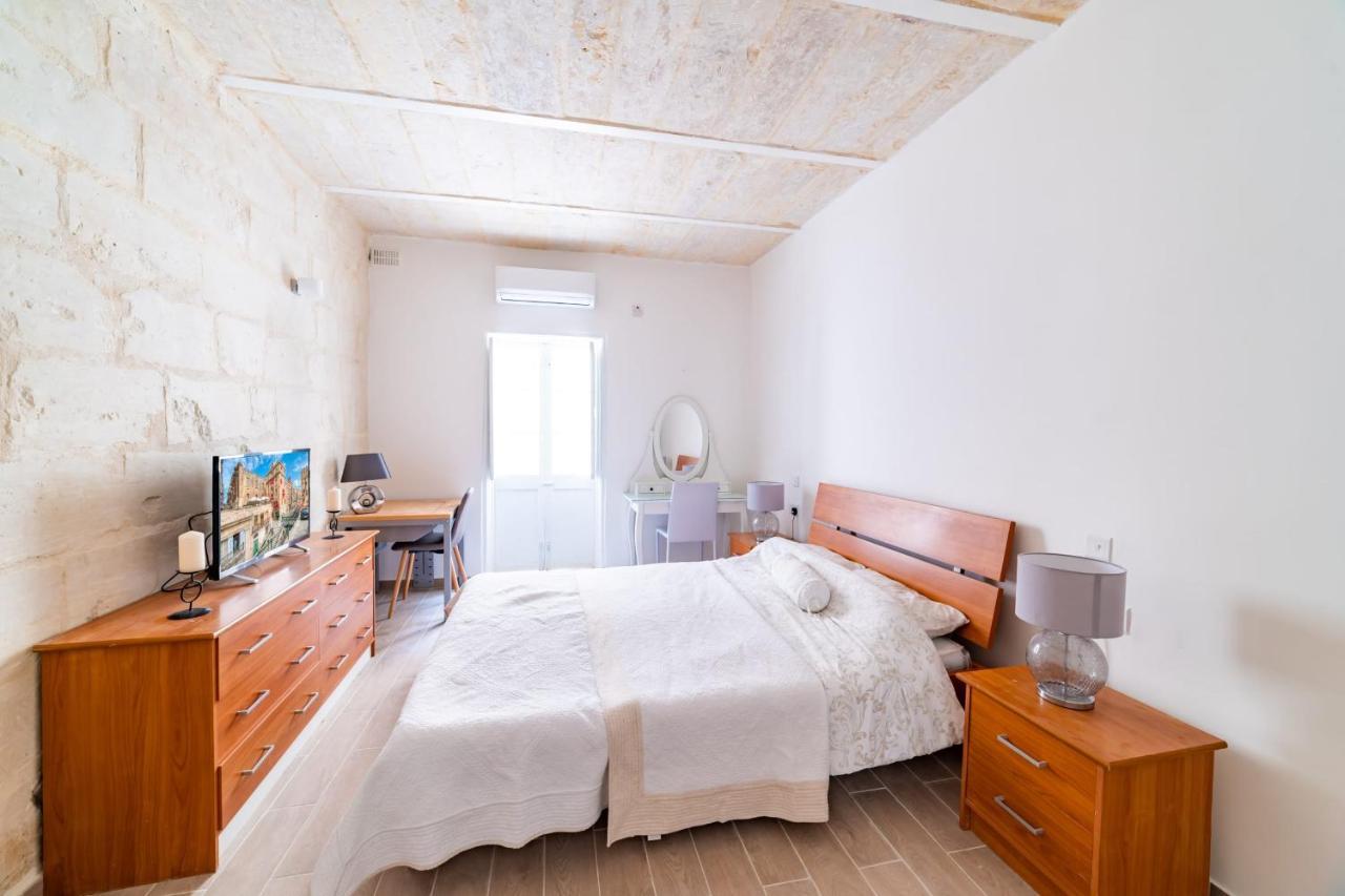 Central Valletta Townhouse-Hosted By Sweetstay Exterior photo